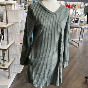 NWT Green Ribbed V-Neck Dress / Tunic